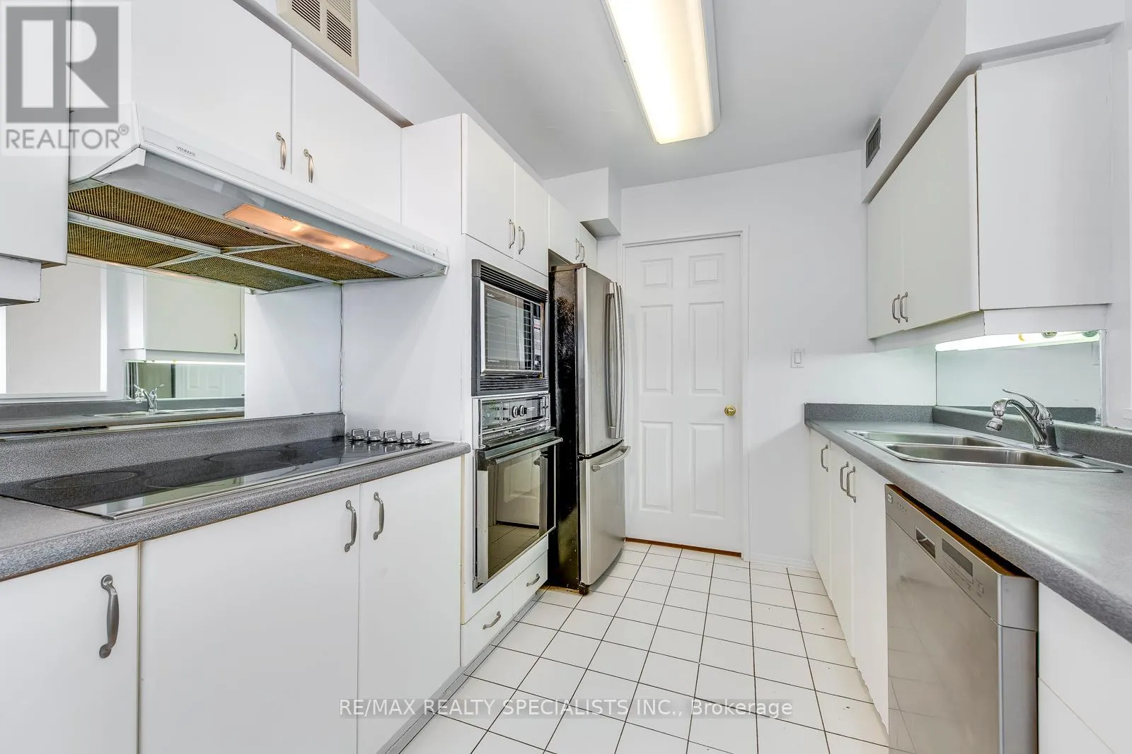 1911 - 3605 KARIYA DRIVE