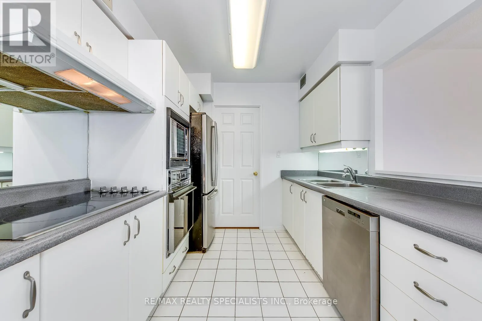 1911 - 3605 KARIYA DRIVE