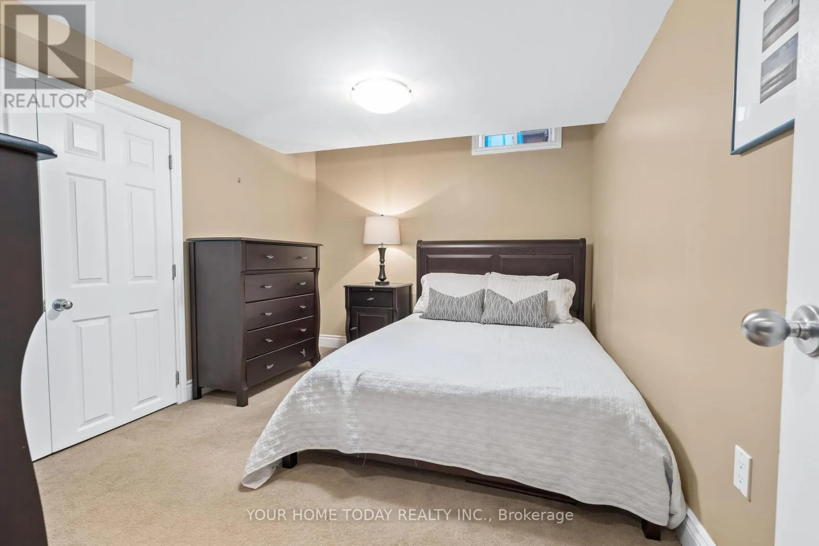 32 ORCHID AVENUE