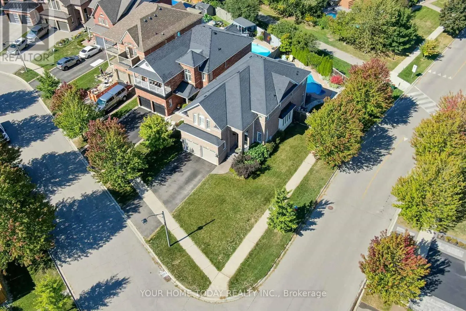 32 ORCHID AVENUE