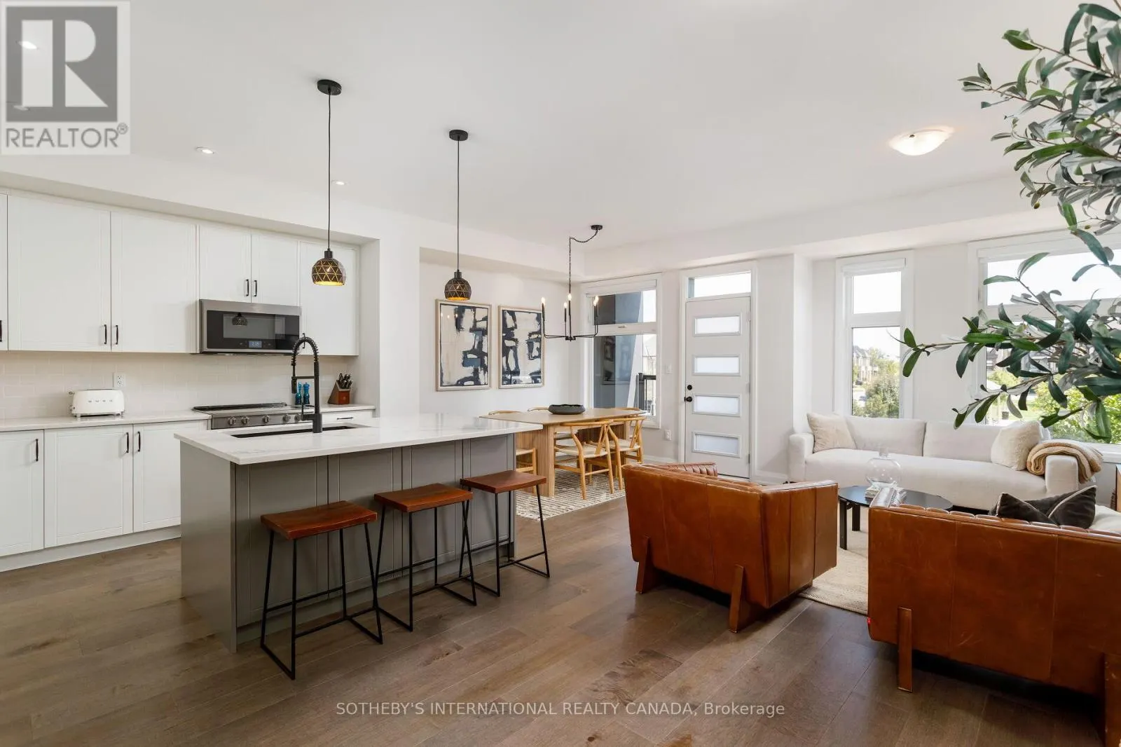2544 LITTLEFIELD CRESCENT