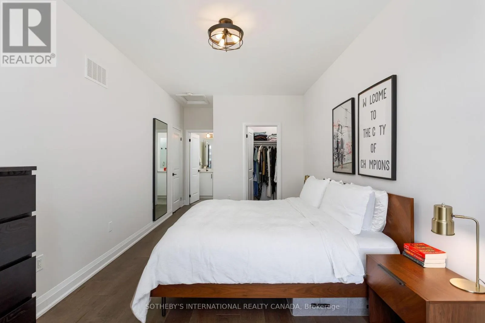 2544 LITTLEFIELD CRESCENT