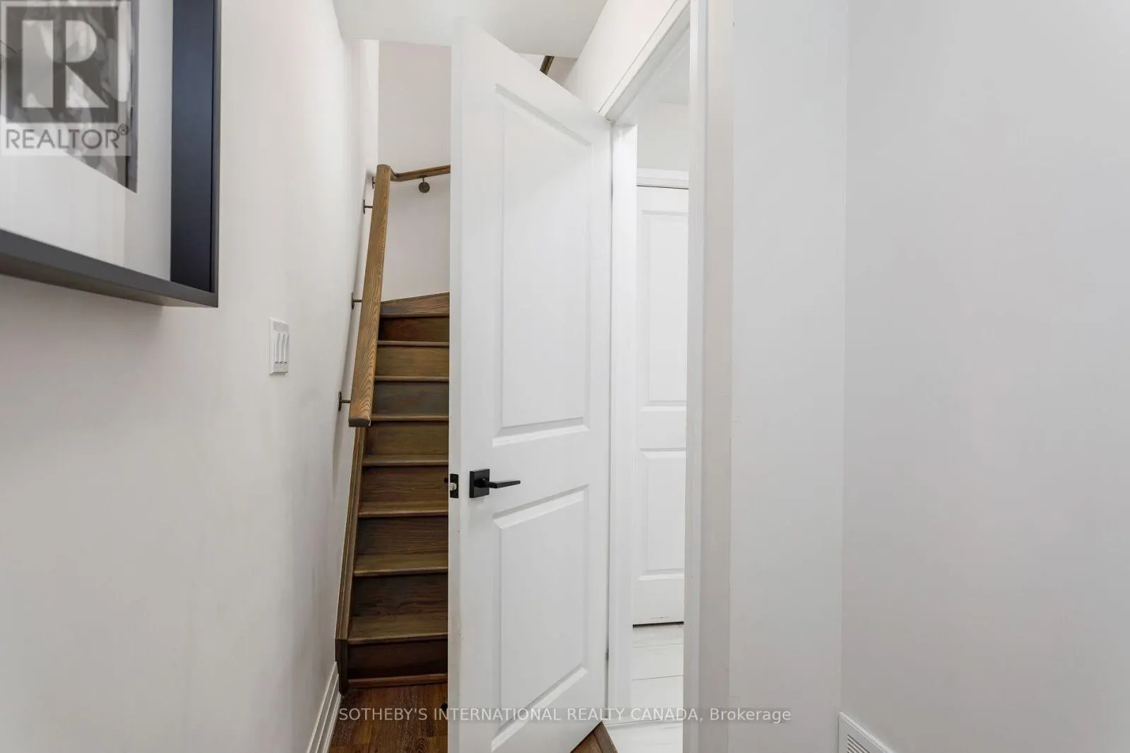 2544 LITTLEFIELD CRESCENT