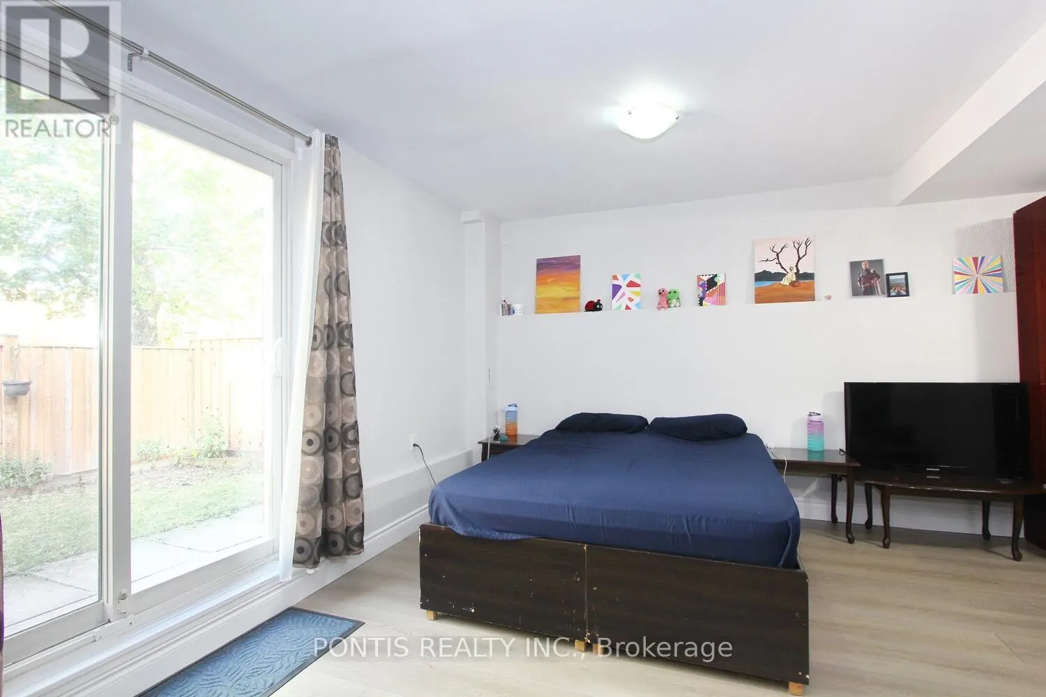 72 SHELDRAKE COURT