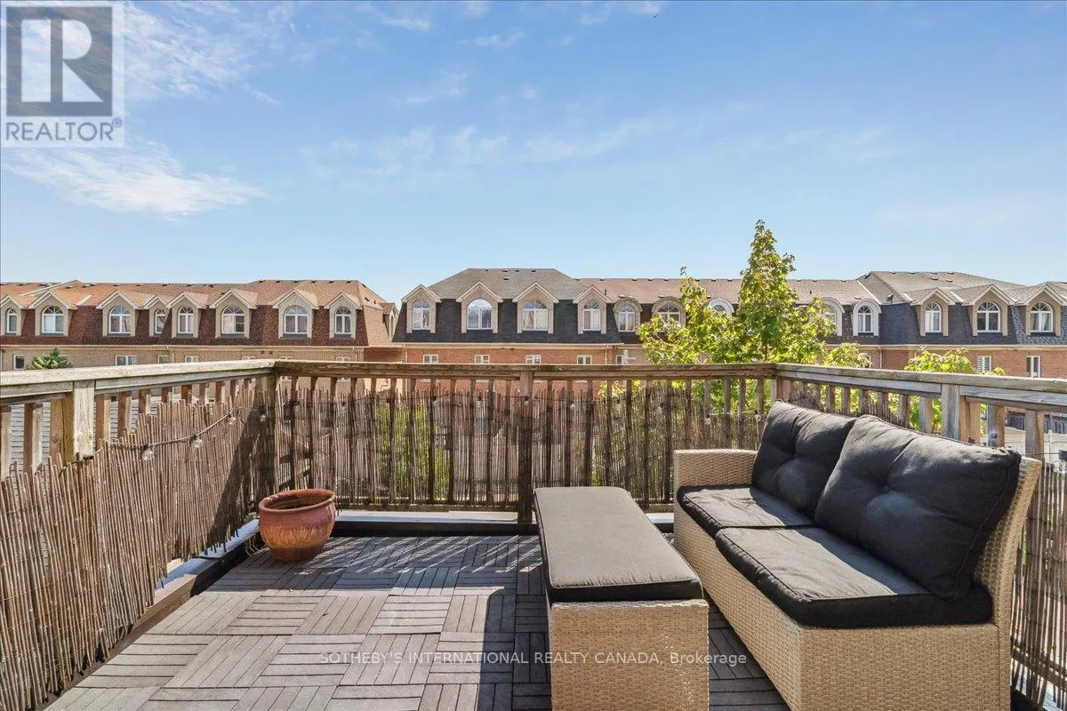 3362 EGLINTON AVENUE W