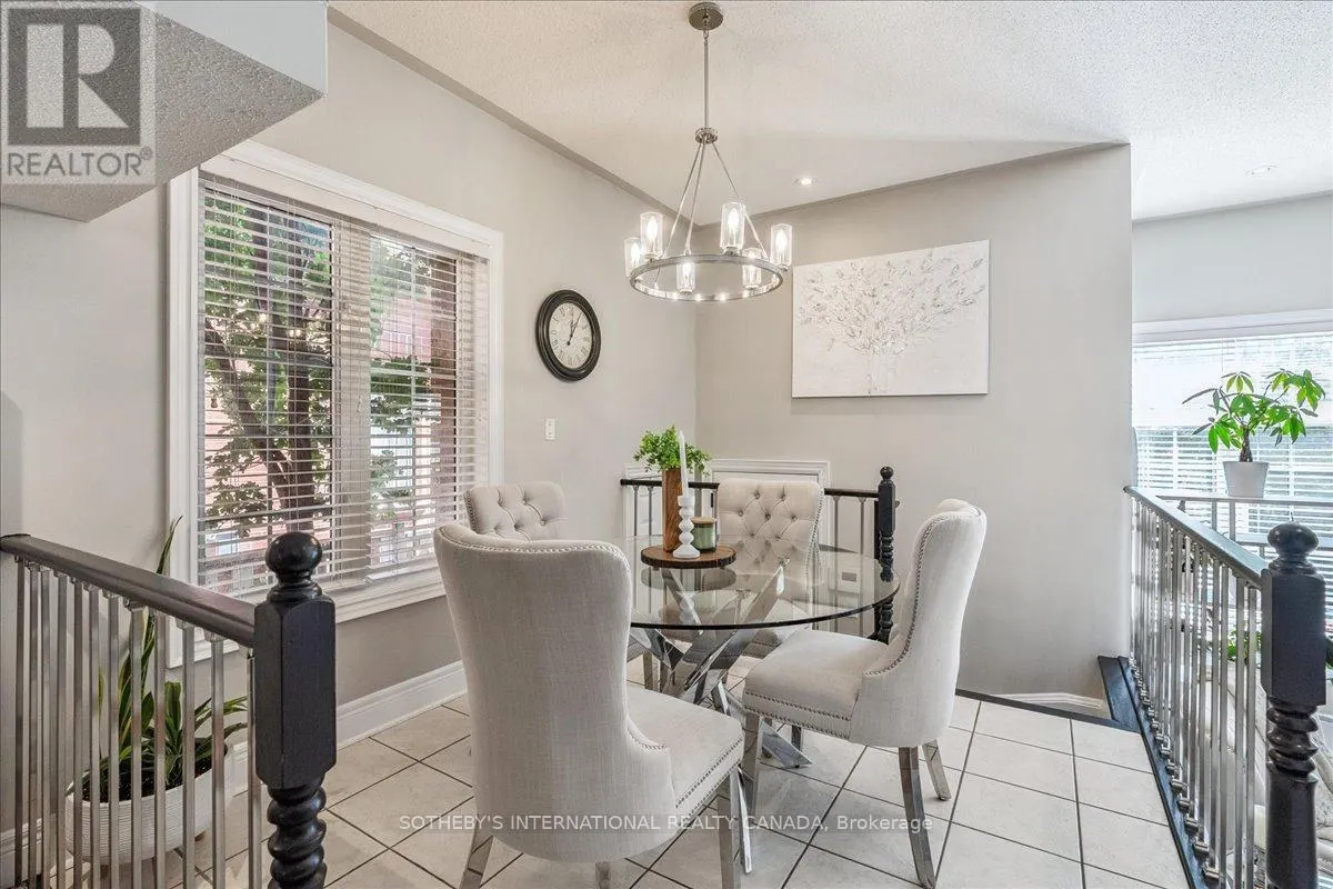 3362 EGLINTON AVENUE W