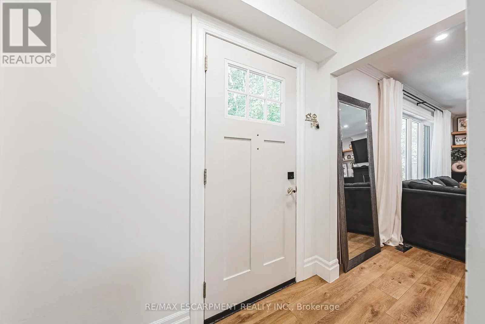 1394 IAN ROAD