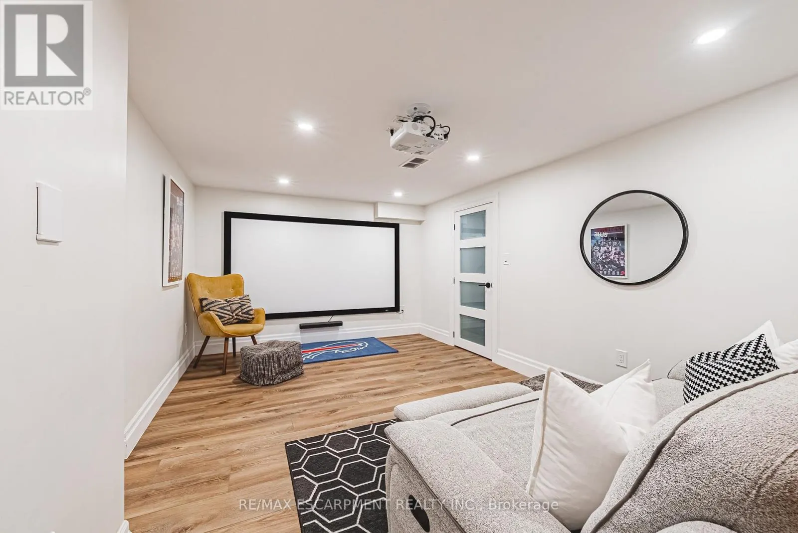 1394 IAN ROAD
