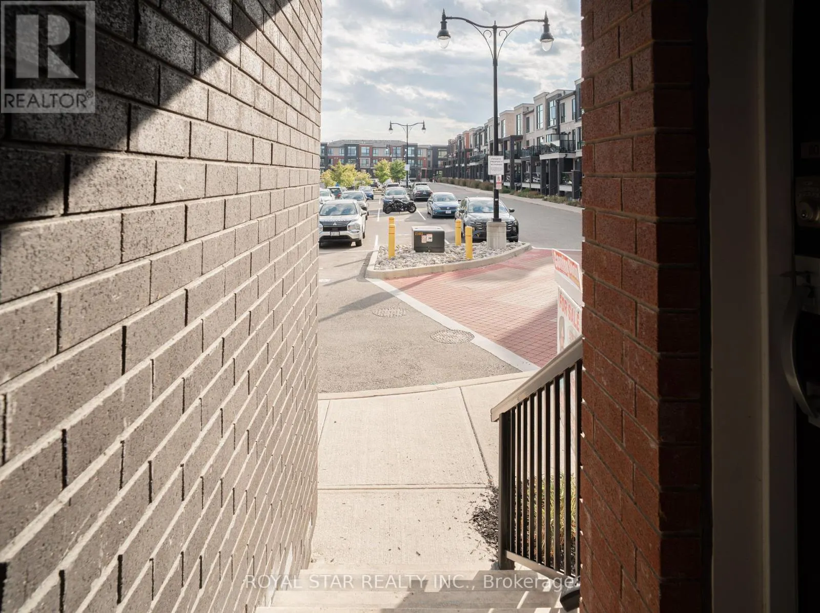 111 - 100 DUFAY ROAD