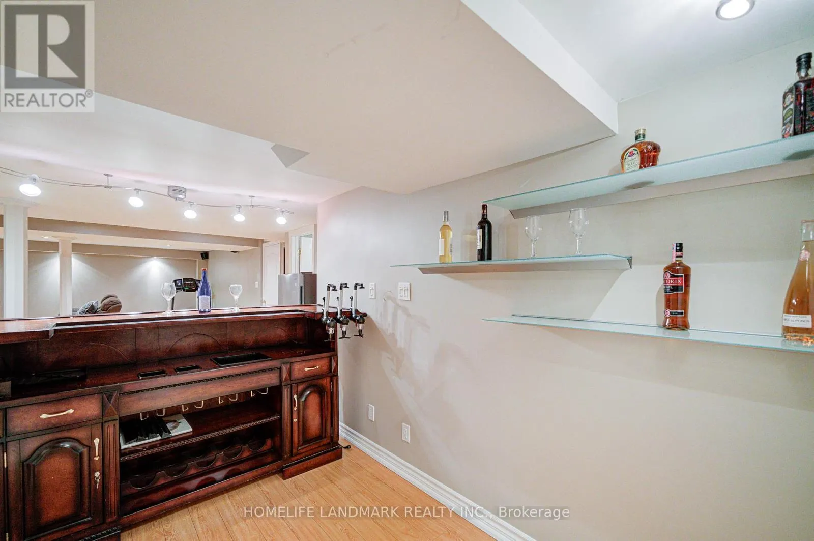 1388 PINERY CRESCENT