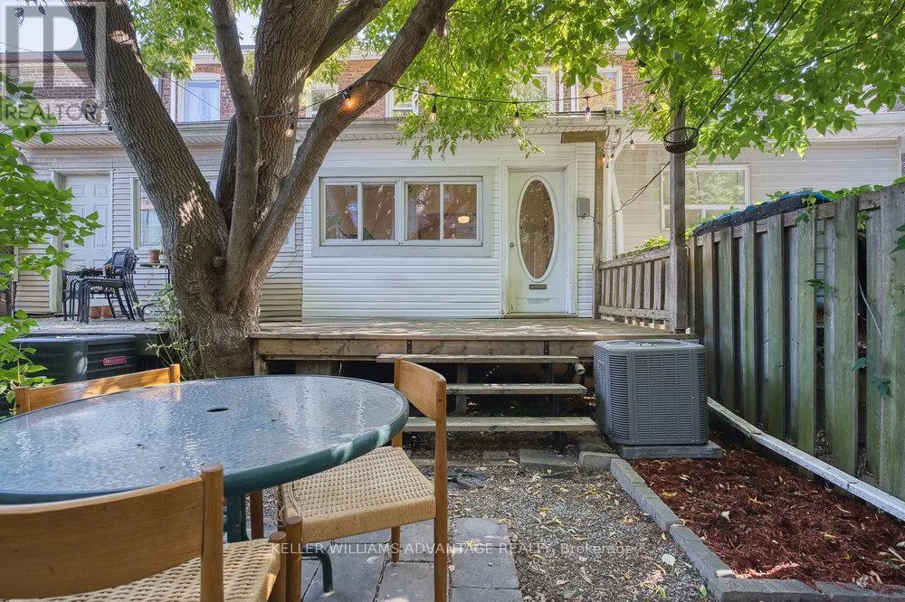 32 BARTLETT AVENUE