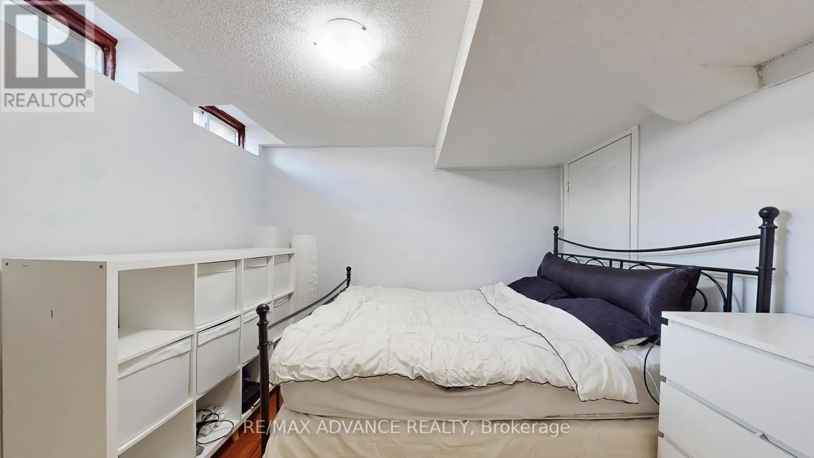 7560 BLACK WALNUT TRAIL