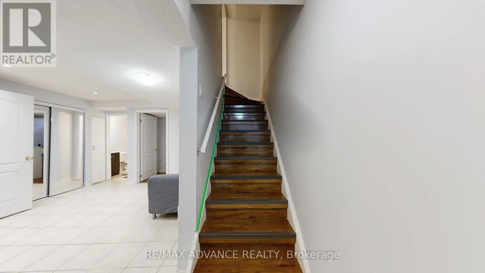 7560 BLACK WALNUT TRAIL