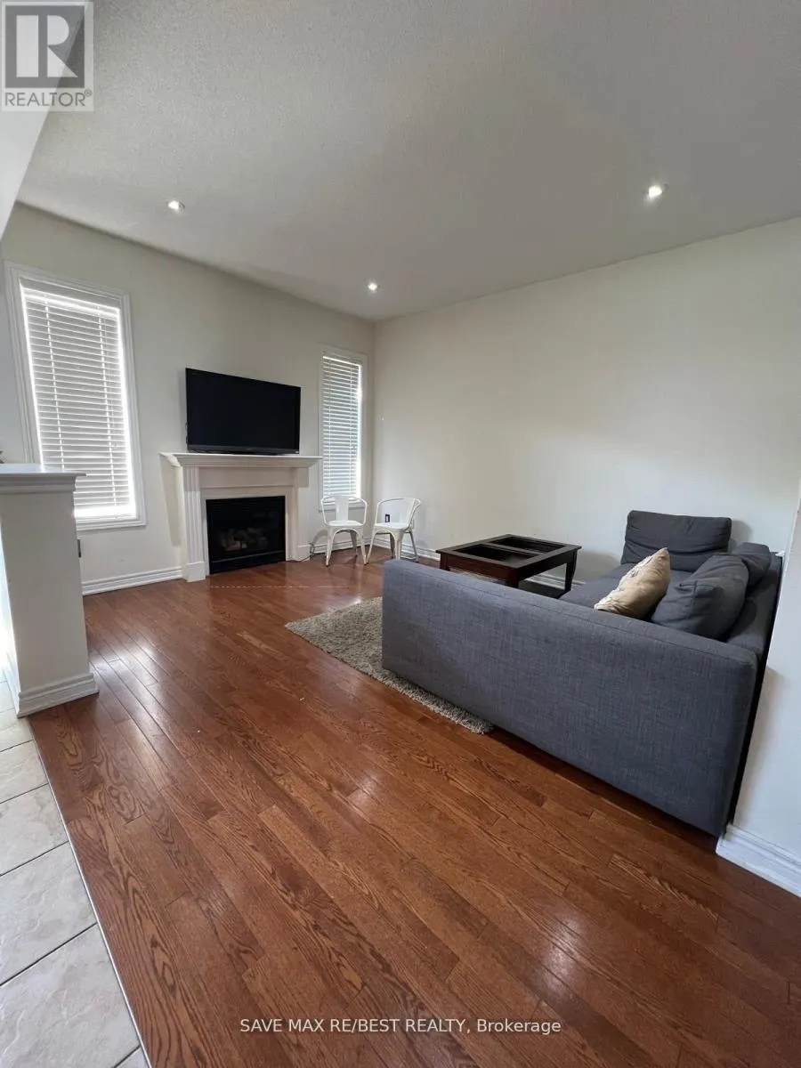 UPPER - 70 BOUNDBROOK DRIVE