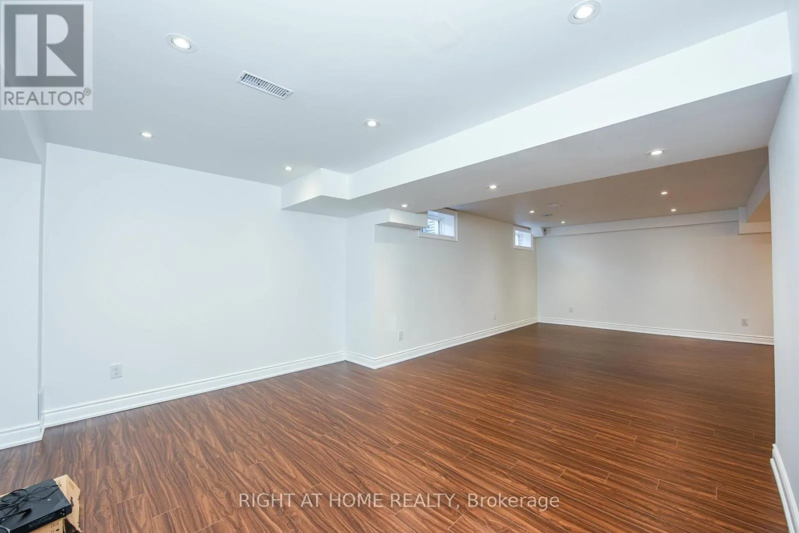 3 PRAIRIE CREEK CRESCENT