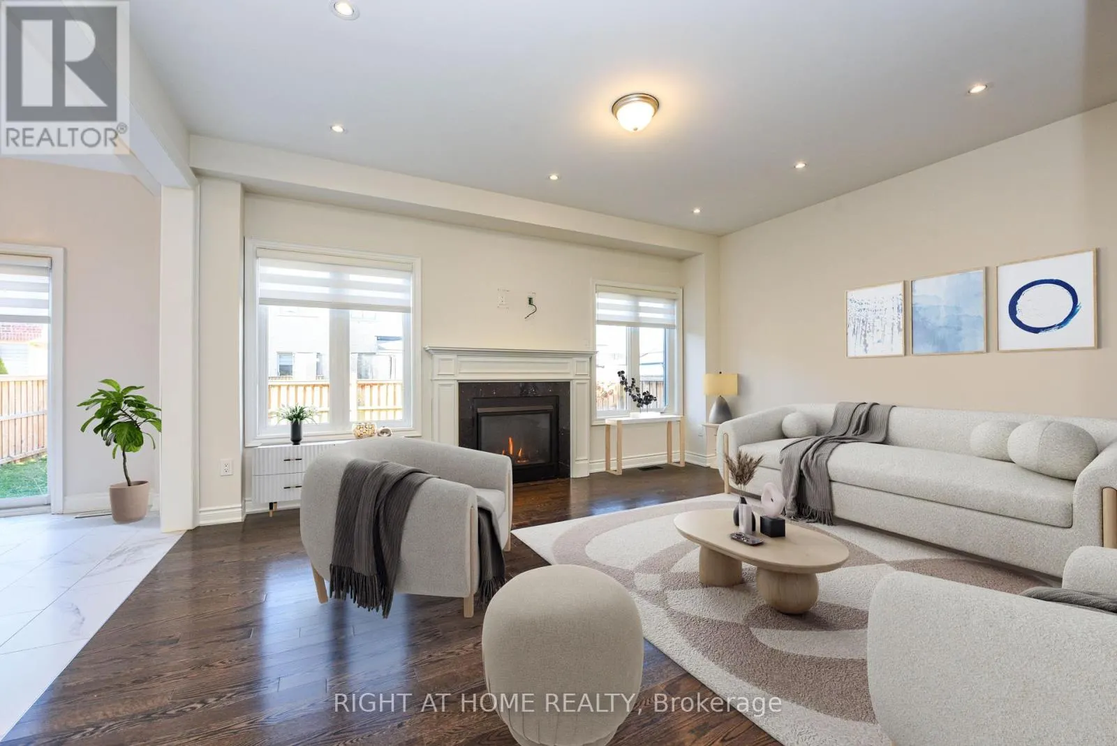 3 PRAIRIE CREEK CRESCENT
