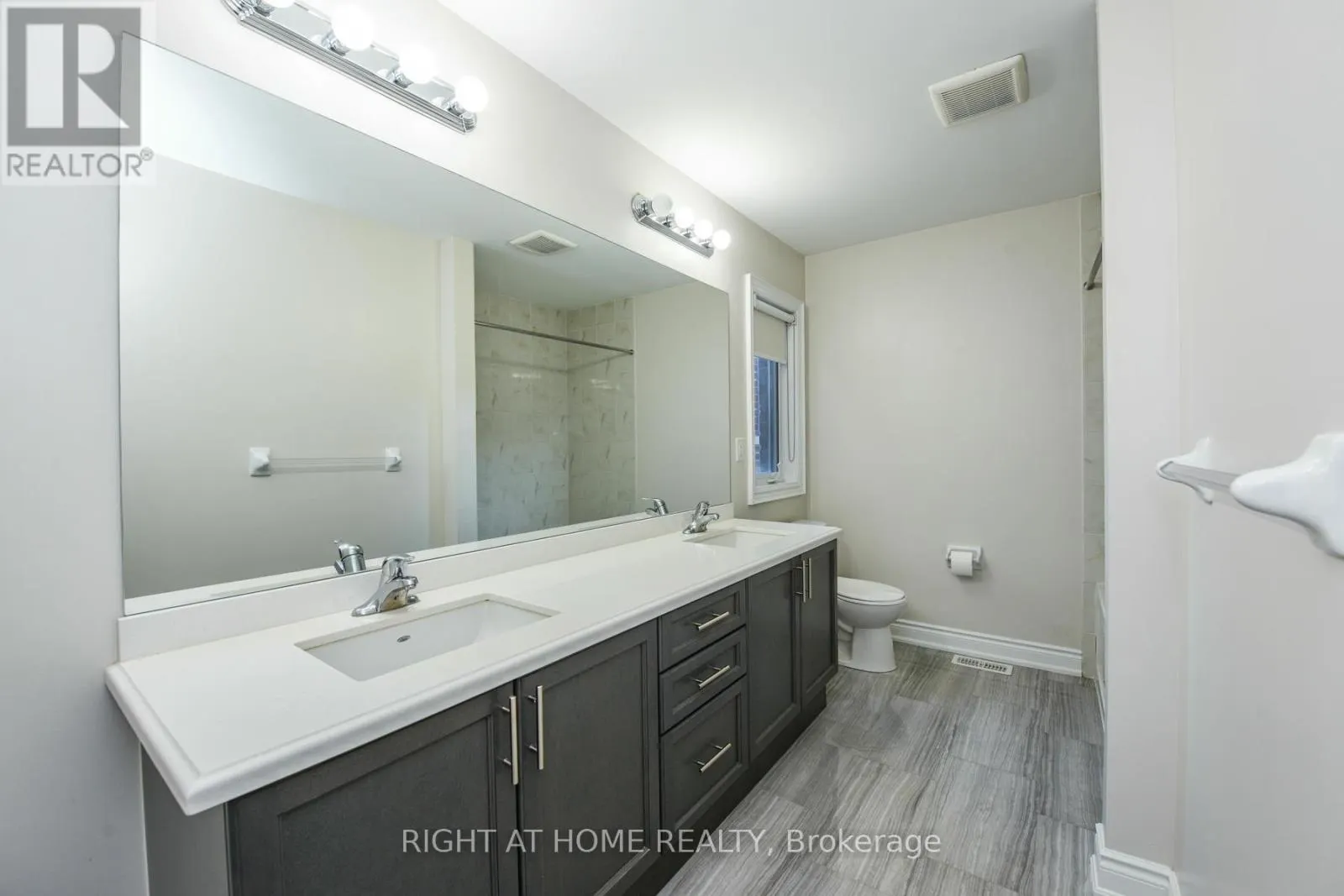 3 PRAIRIE CREEK CRESCENT