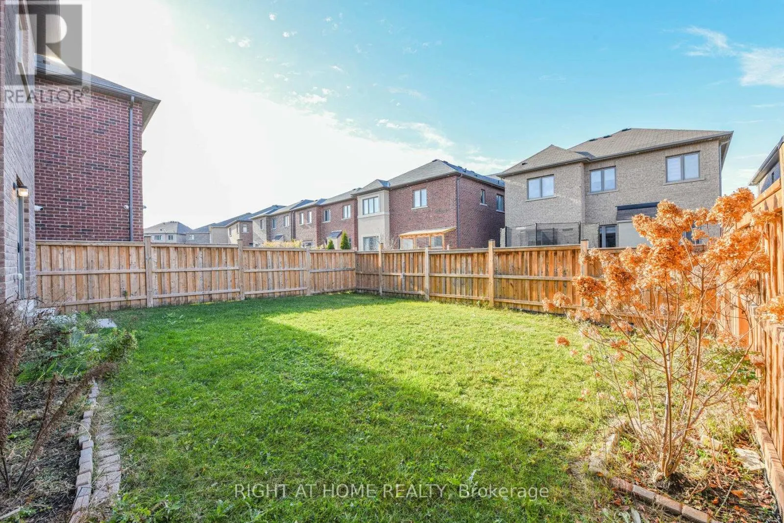 3 PRAIRIE CREEK CRESCENT