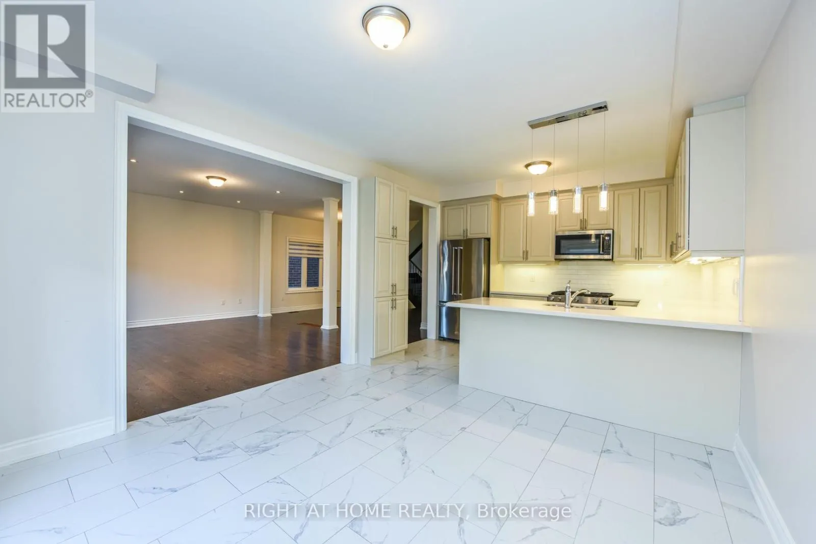 3 PRAIRIE CREEK CRESCENT