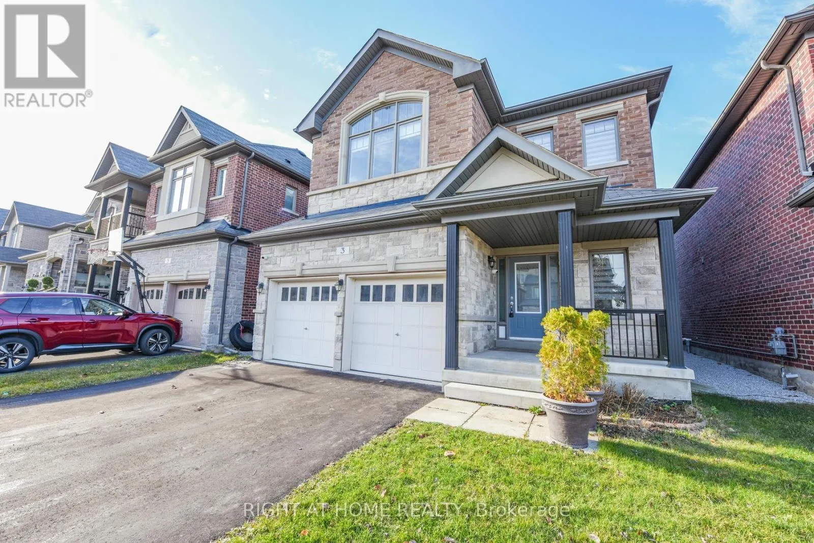 3 PRAIRIE CREEK CRESCENT