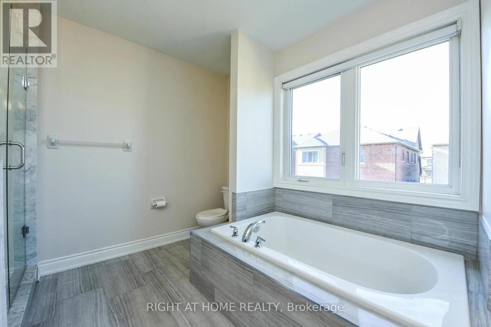 3 PRAIRIE CREEK CRESCENT