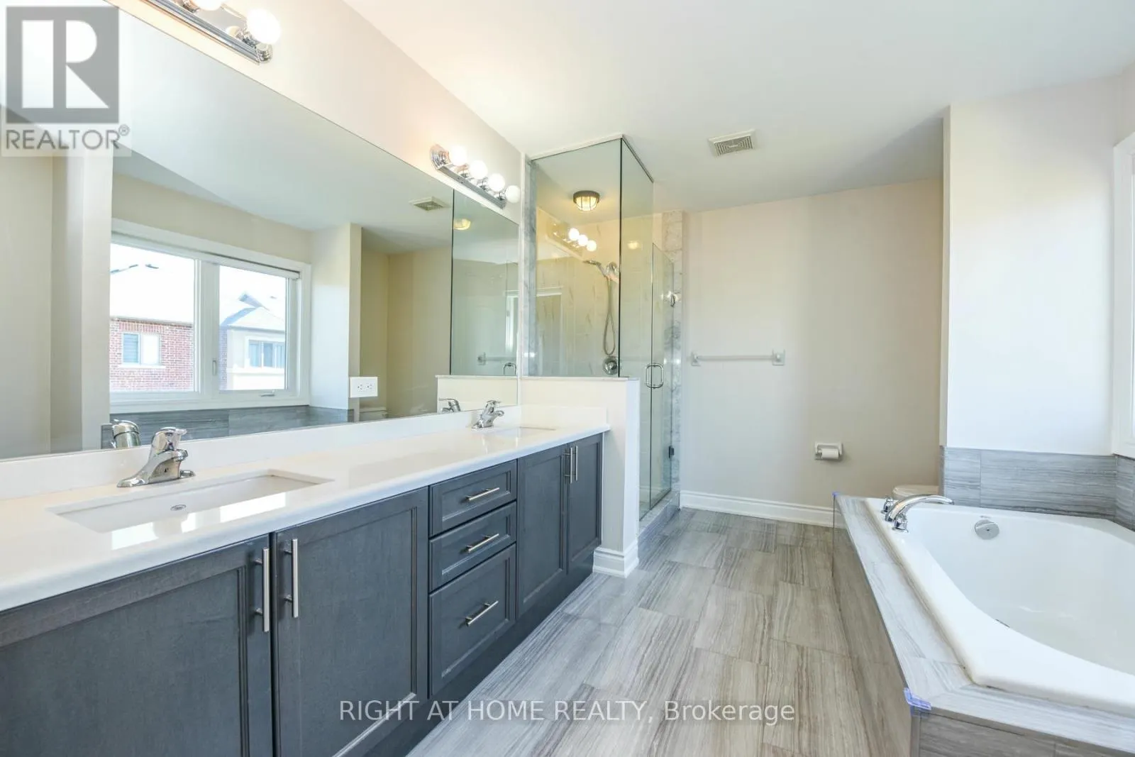 3 PRAIRIE CREEK CRESCENT