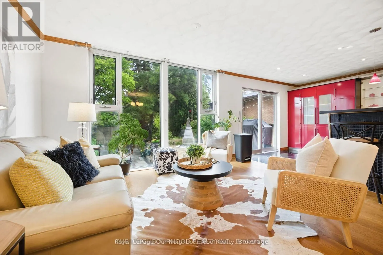 6 ENFIELD AVENUE