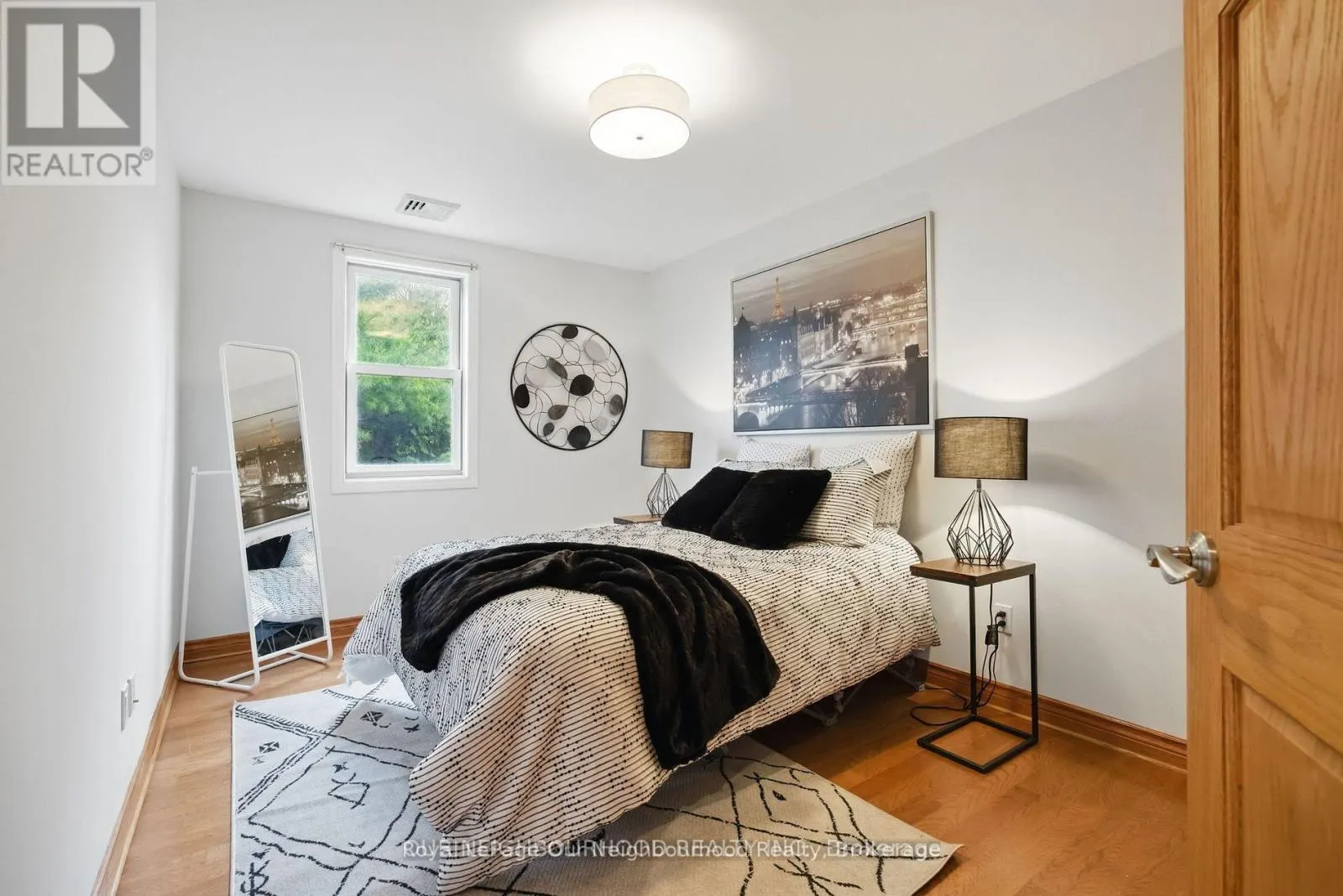 6 ENFIELD AVENUE