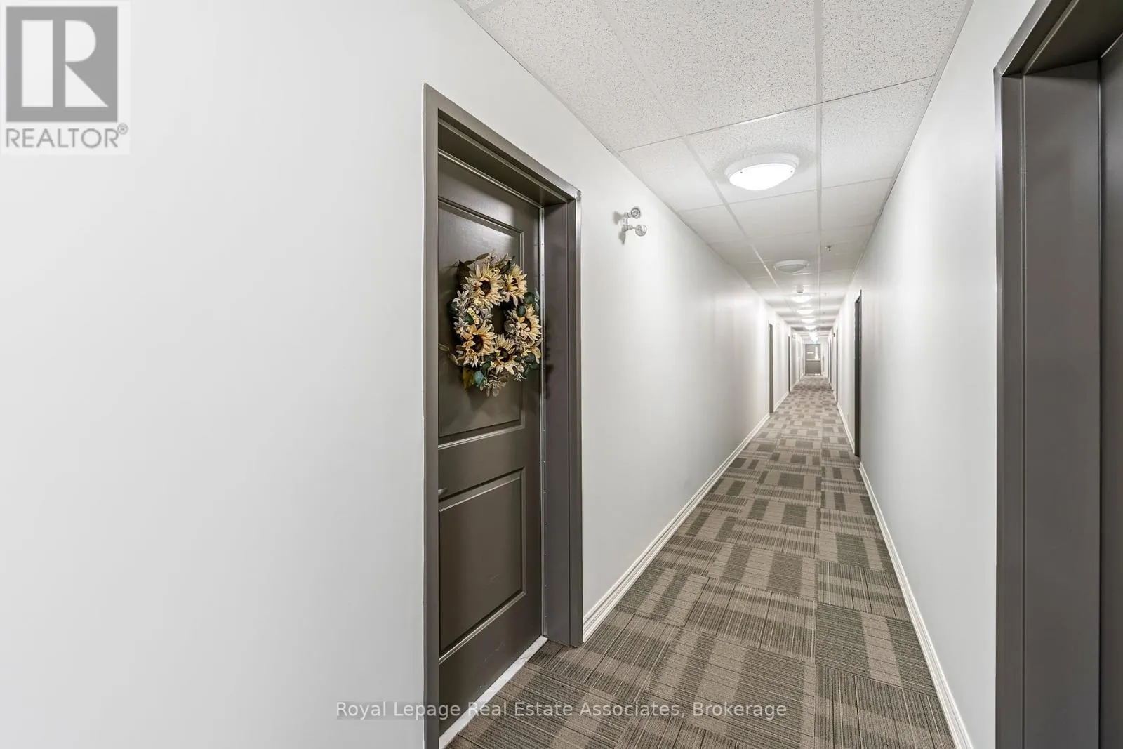 304 - 1370 COSTIGAN ROAD