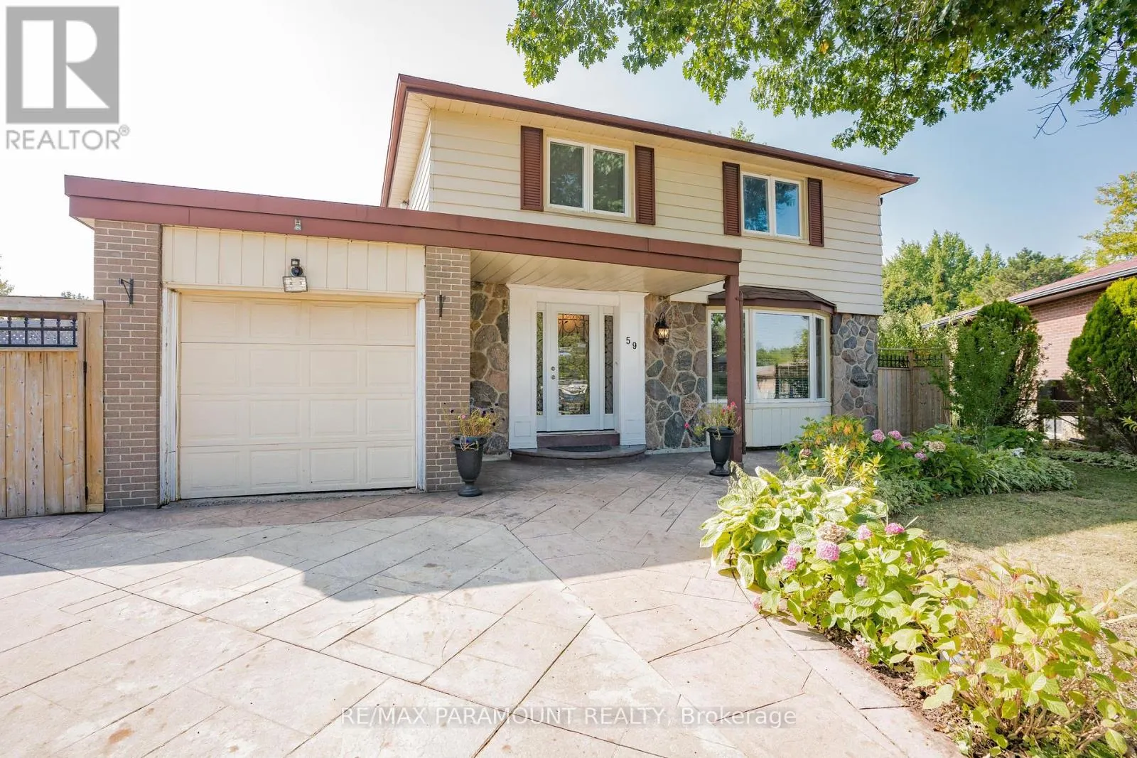 59 WATSON CRESCENT