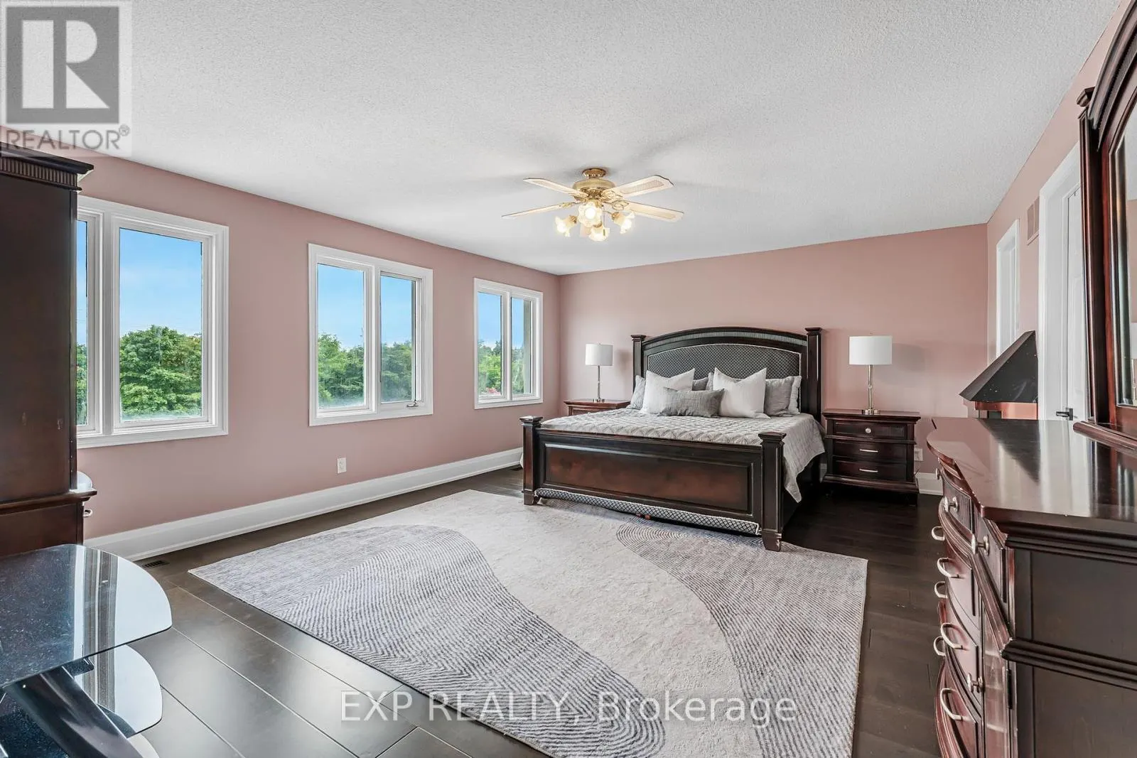 1221 CREEKSIDE DRIVE