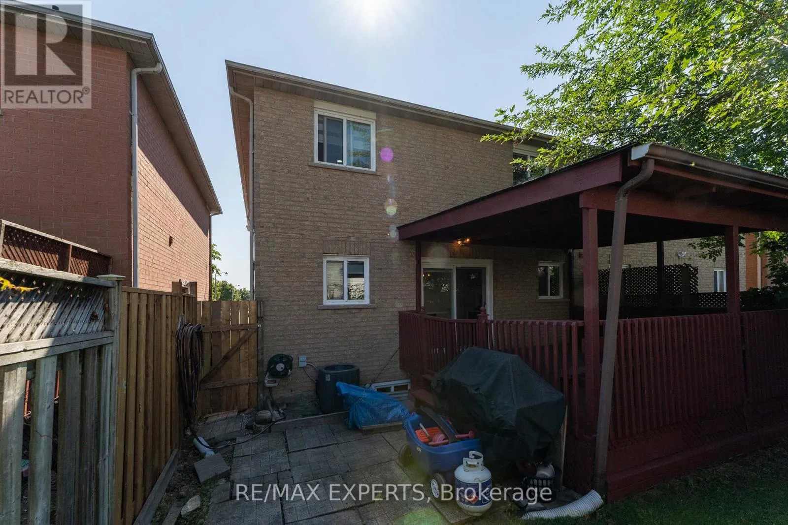 39 SOFTNEEDLE AVENUE