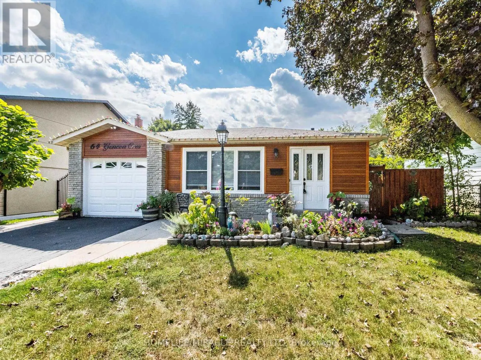 64 GENEVA CRESCENT