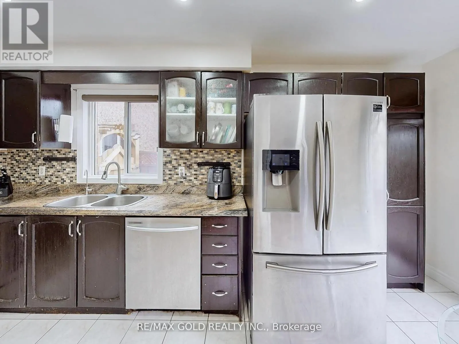 172 DESERT SAND DRIVE