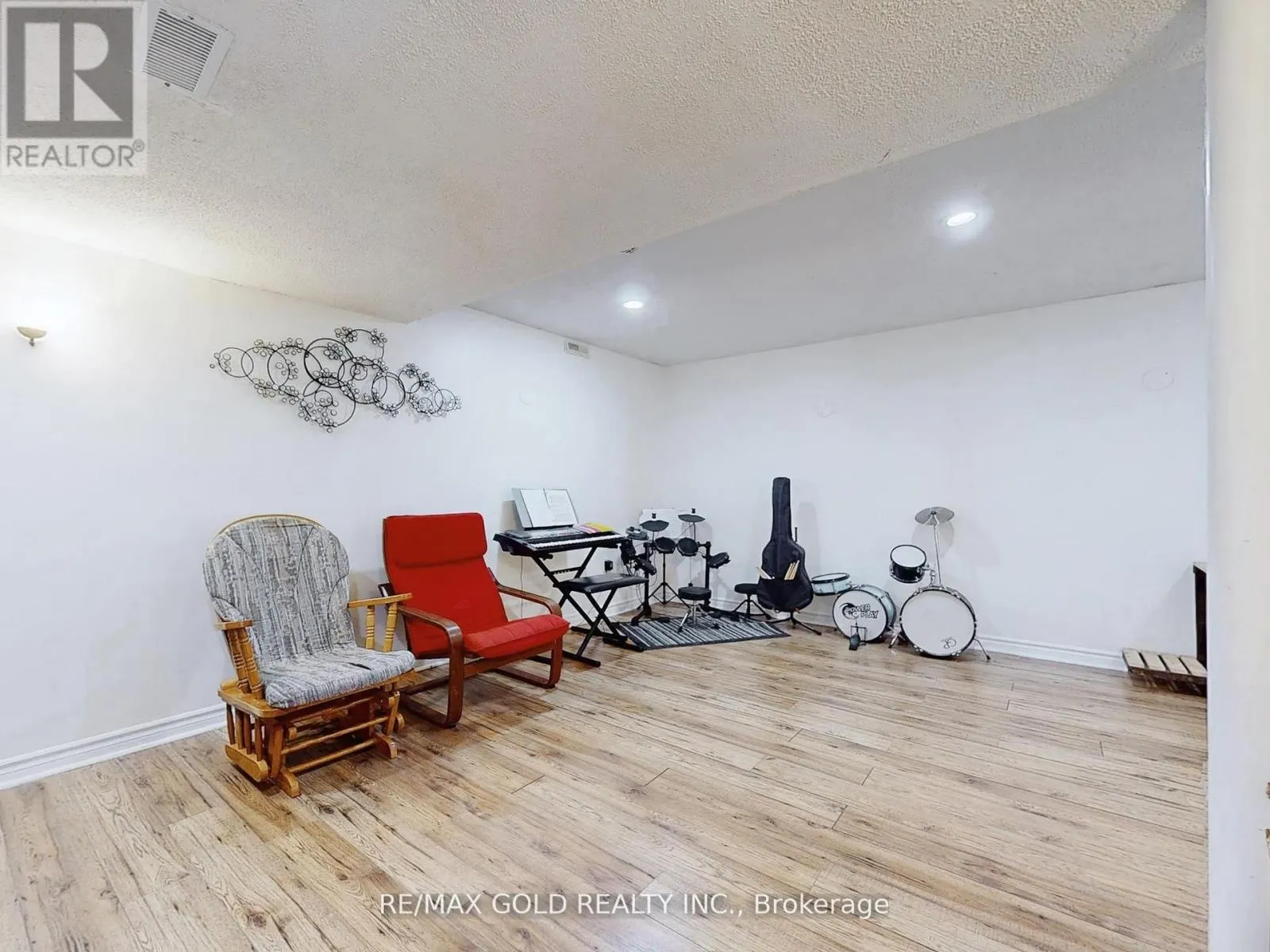 172 DESERT SAND DRIVE