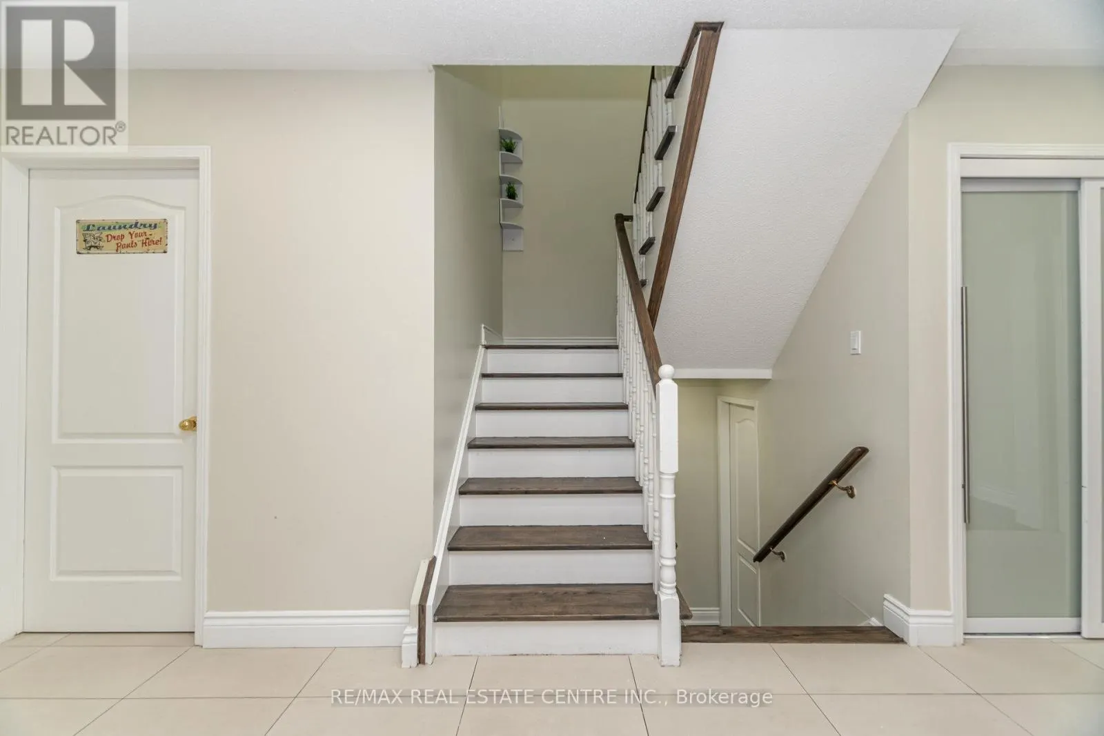 3191 OAKVIEW ROAD