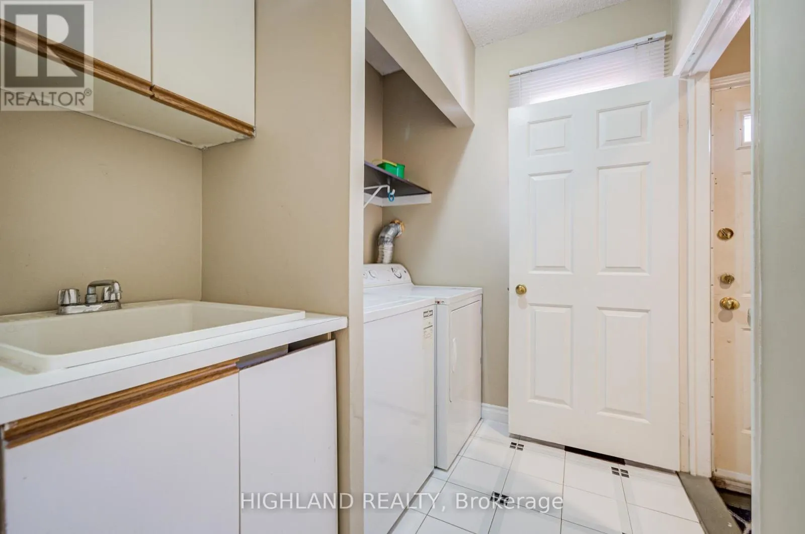 257 HUNTINGTON RIDGE DRIVE