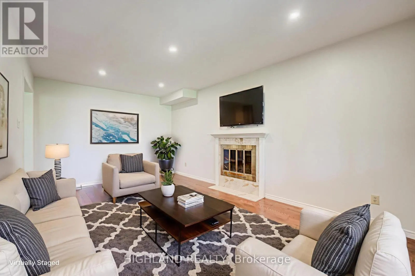 257 HUNTINGTON RIDGE DRIVE
