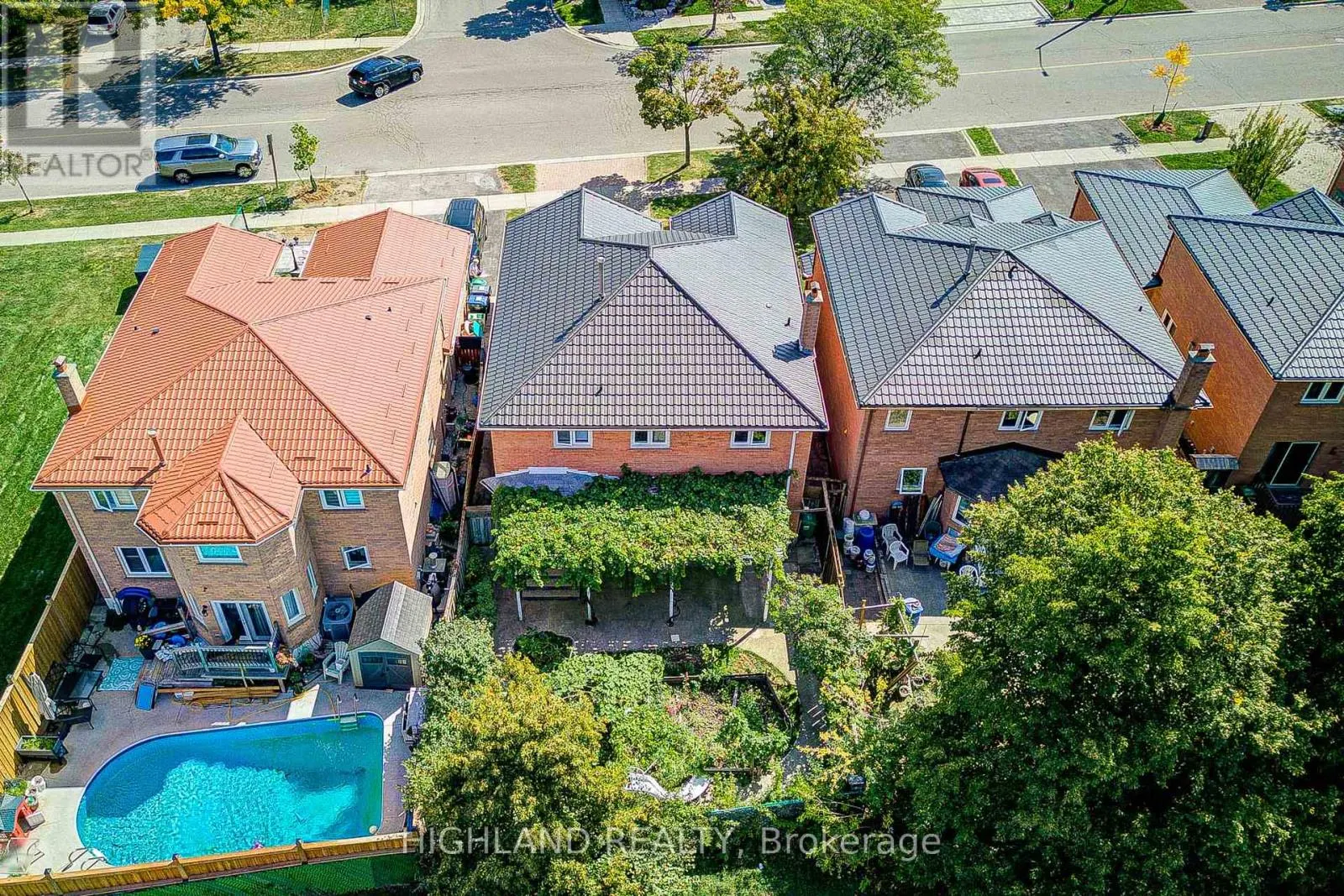 257 HUNTINGTON RIDGE DRIVE