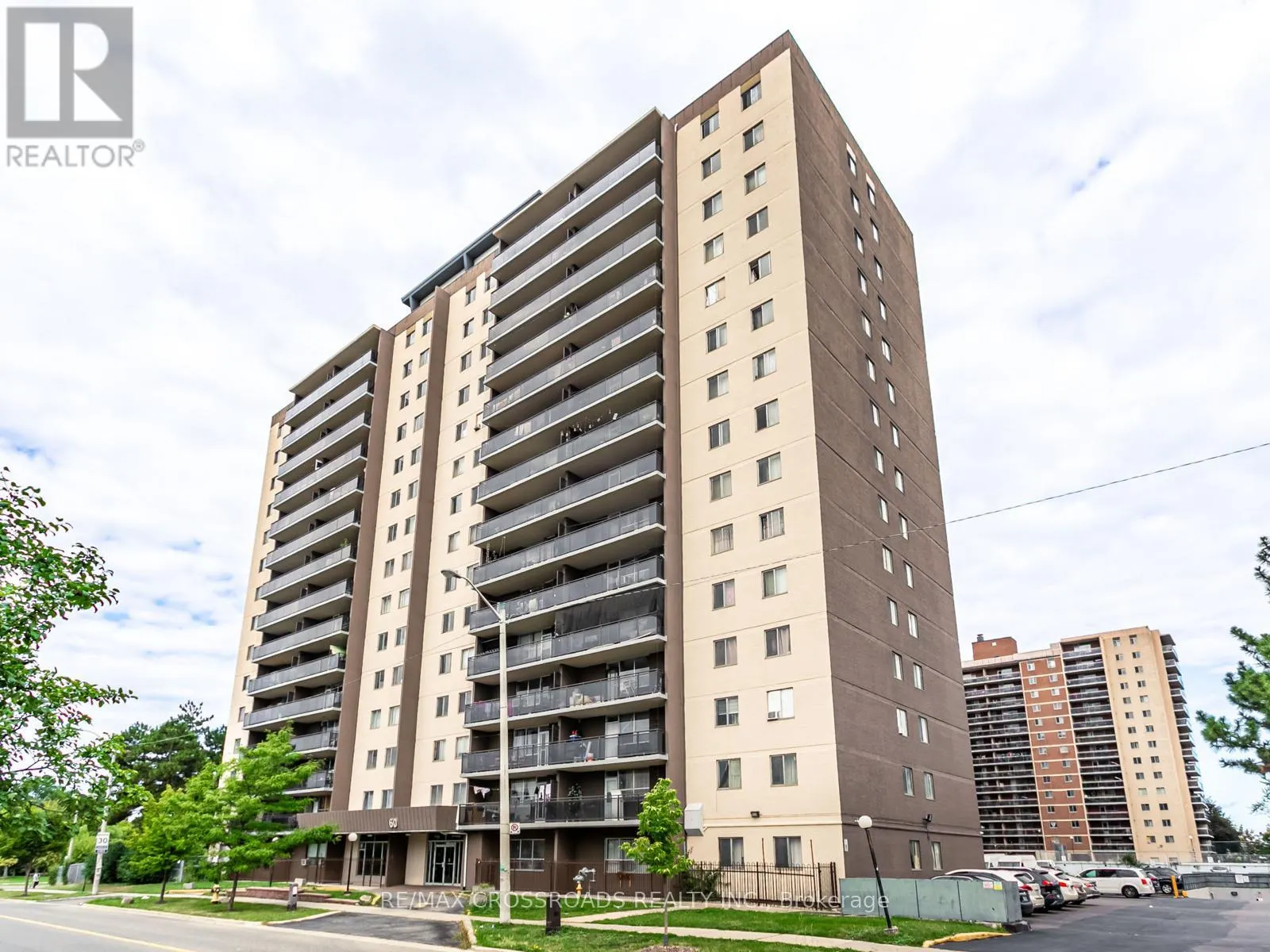 206 - 60 STEVENSON ROAD