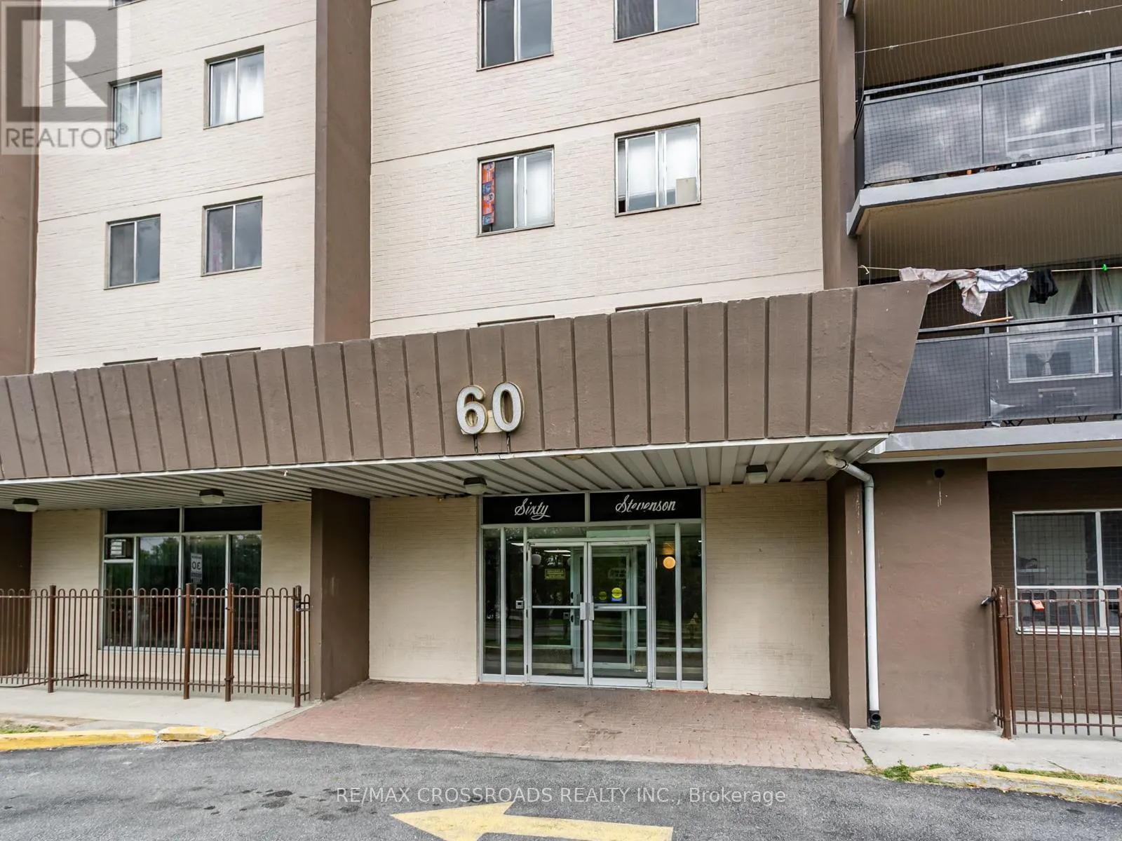 206 - 60 STEVENSON ROAD