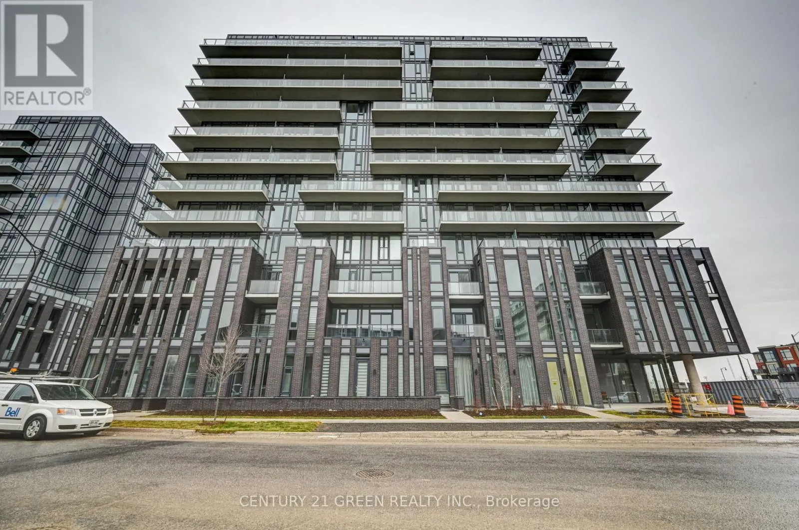 707 - 215 VETERANS DRIVE