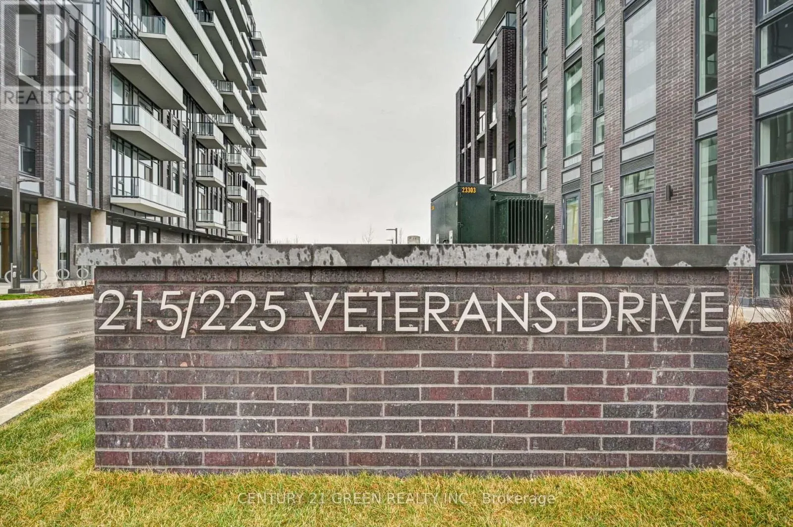 707 - 215 VETERANS DRIVE