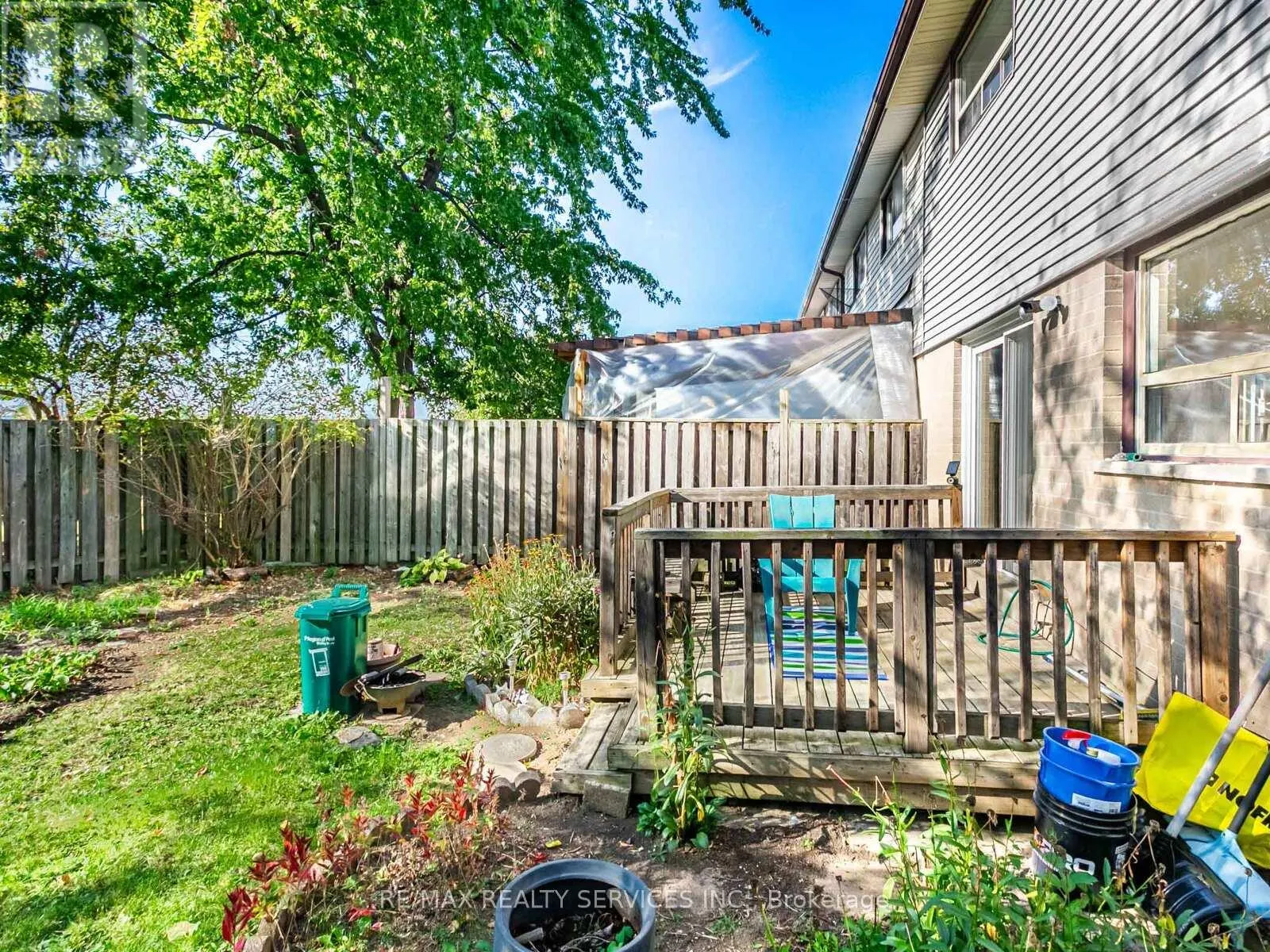 13 GOLD PINE COURT