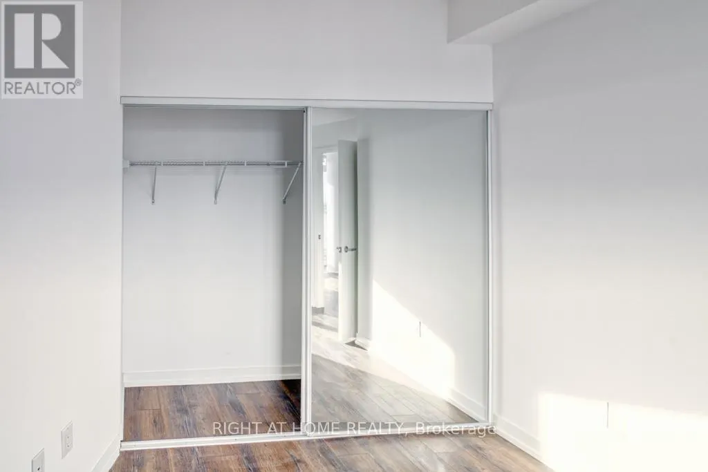 1615 - 2520 EGLINTON AVENUE W