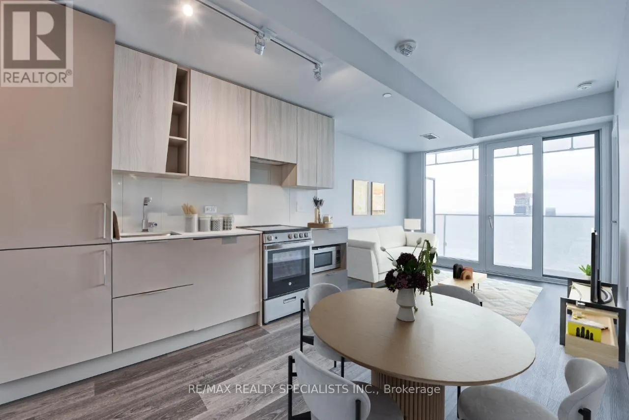 4902 - 3900 CONFEDERATION PARKWAY