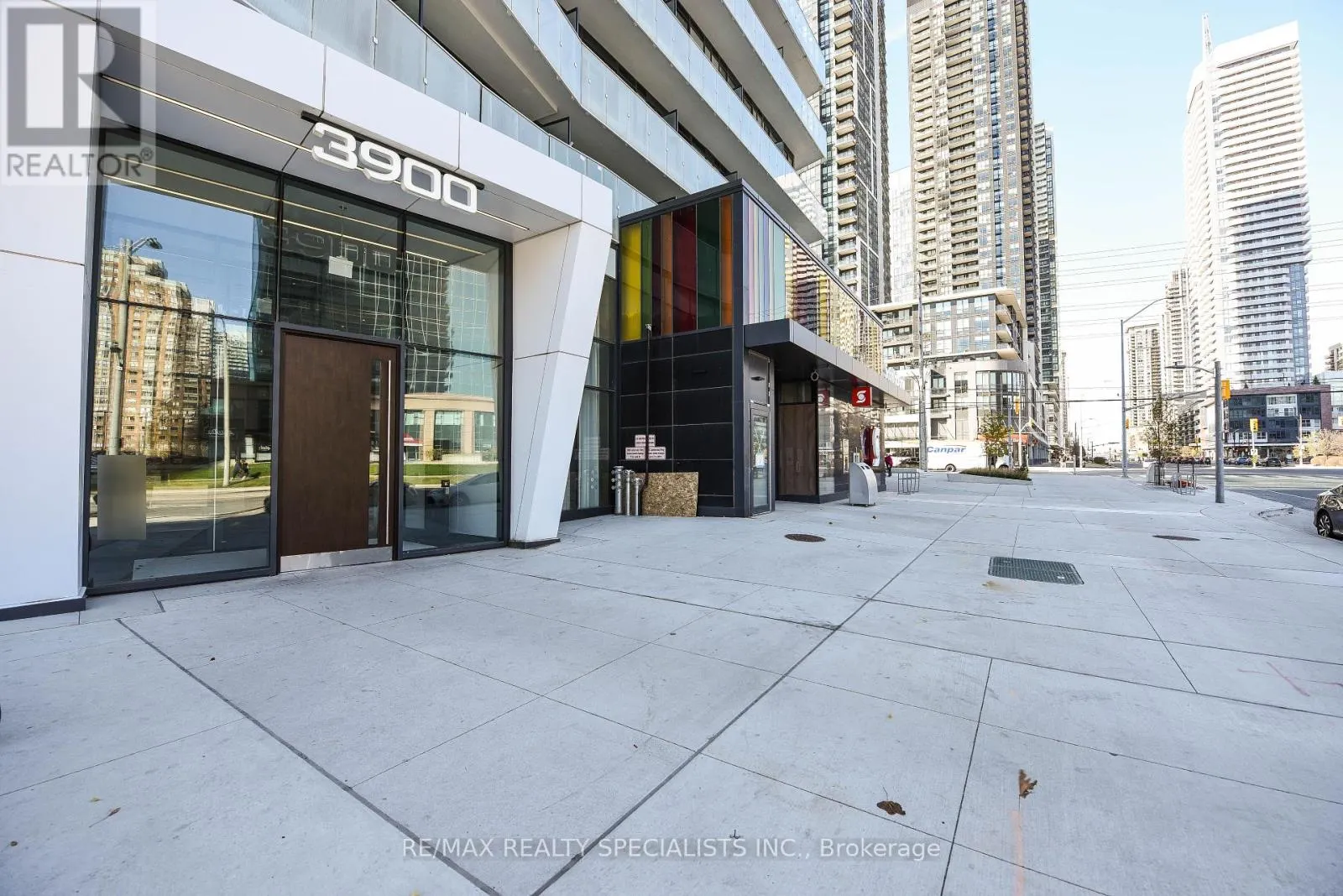 4902 - 3900 CONFEDERATION PARKWAY
