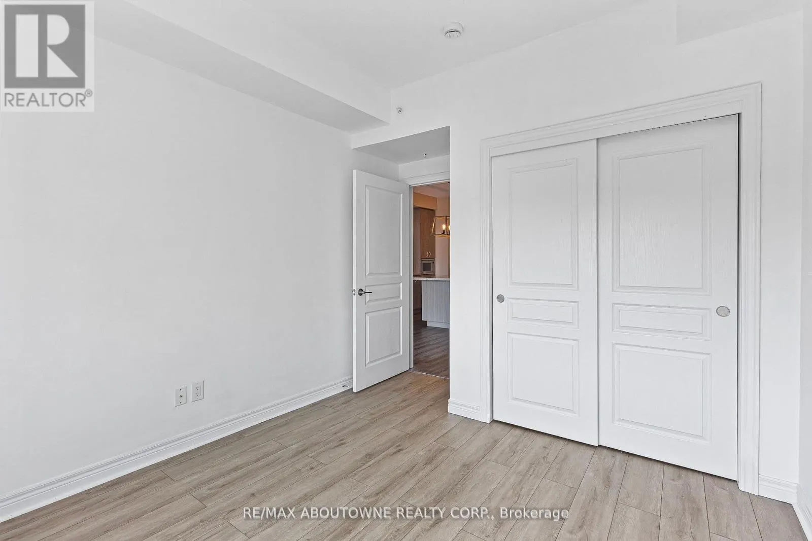 322 - 457 PLAINS ROAD E