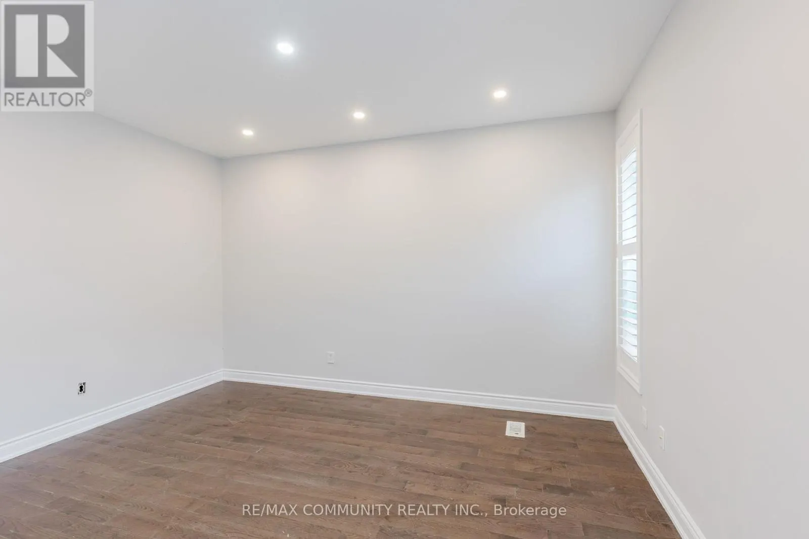 26 ASHDALE ROAD