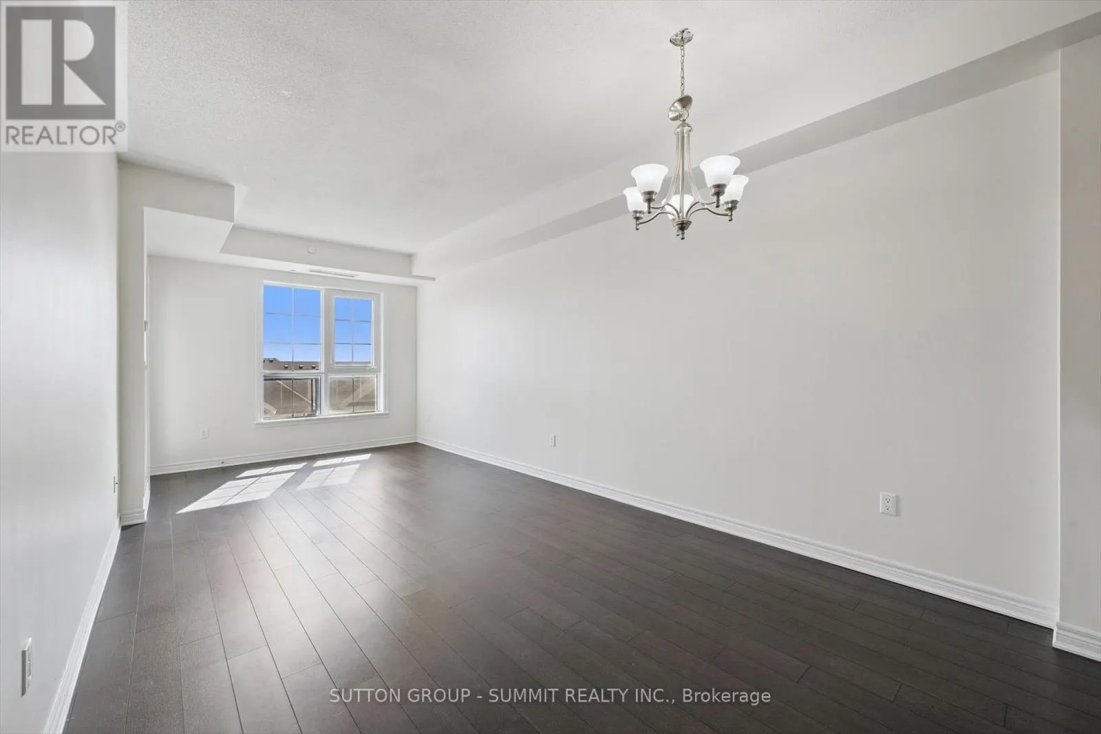 433 - 216 OAK PARK BOULEVARD